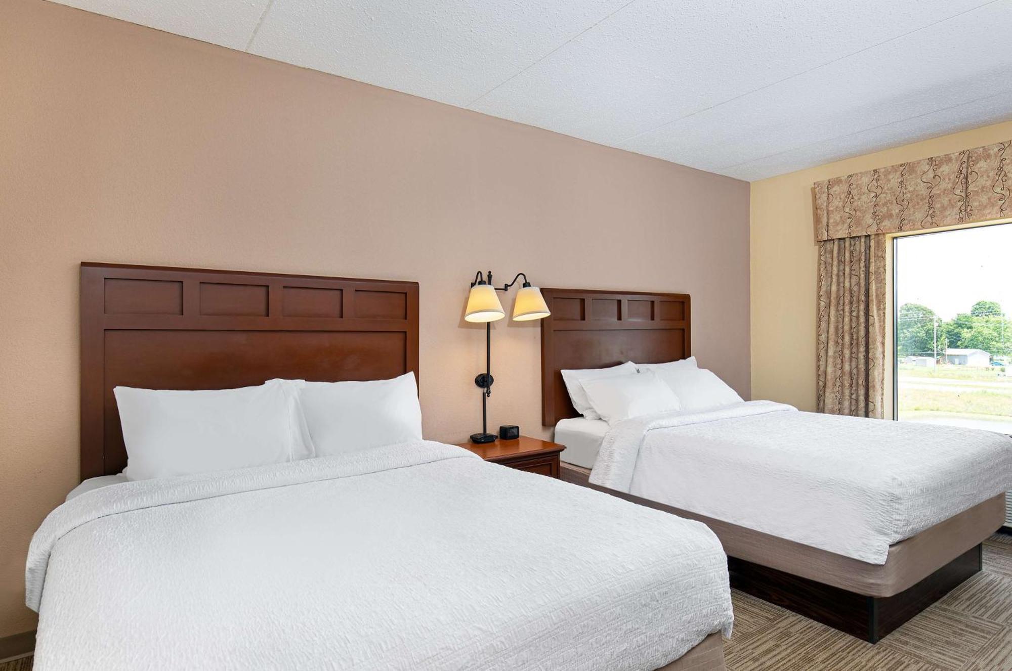 Hampton Inn&Suites Madisonville Extérieur photo