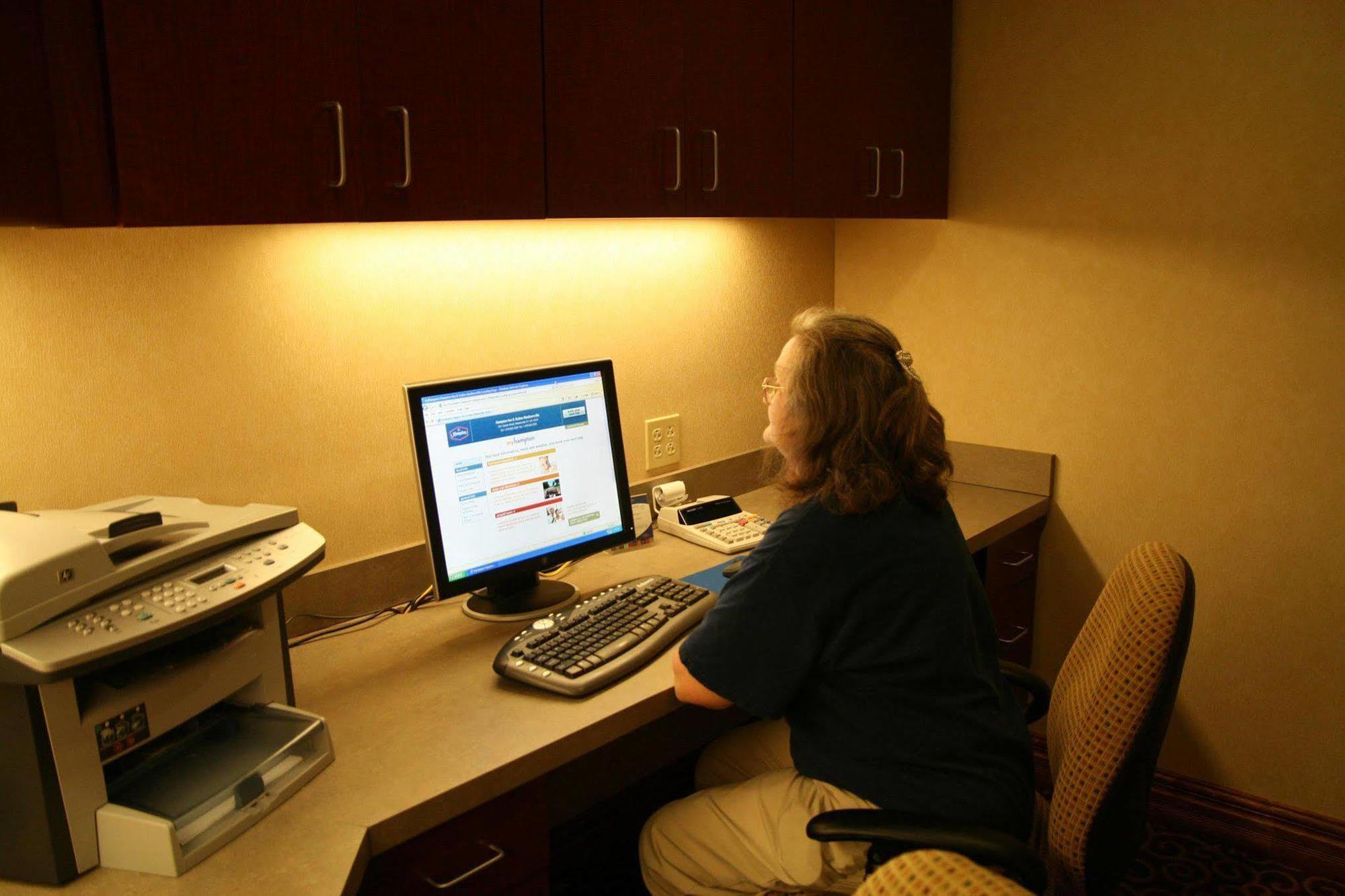 Hampton Inn&Suites Madisonville Extérieur photo